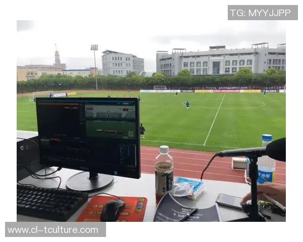 詹俊与张璐携手直播解说足球比赛的热门平台揭秘 詹俊与张璐携手直播解说足球比赛的热门平台揭秘