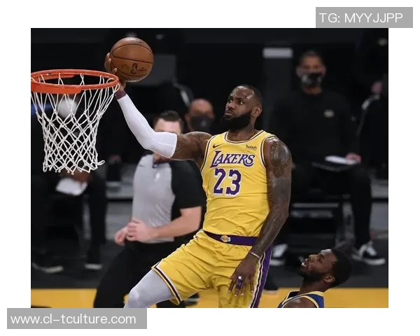 詹姆斯:从篮球传奇到全球文化偶像的成长之路与影响力解析 詹姆斯:从篮球传奇到全球文化偶像的成长之路与影响力解析