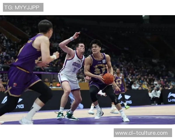 北控主场迎战广州队全力争胜期待精彩对决与球迷共庆激情时刻 北控主场迎战广州队全力争胜期待精彩对决与球迷共庆激情时刻