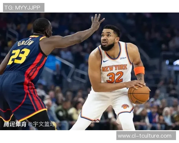 勇士与尼克斯全场激战回顾球星表现与战术分析一览 勇士与尼克斯全场激战回顾球星表现与战术分析一览